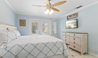 310 MAGNOLIA St, Atlantic Beach, FL 32233
