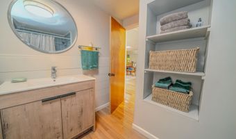 183 Pitcher Rd, Belfast, ME 04915