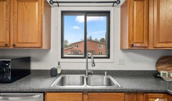 6860 Burlwood Dr, Anchorage, AK 99507