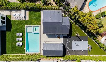 16711 Moorpark St, Encino, CA 91436