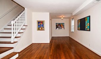 2829 S ABINGDON St B, Arlington, VA 22206