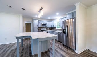 627 Longbow Dr, Albany, GA 31721