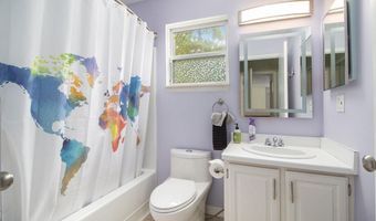 2221 S Huron Pkwy 2, Ann Arbor, MI 48104
