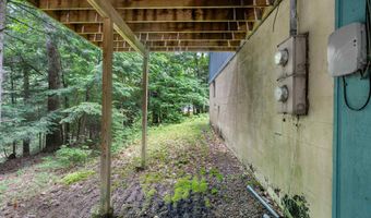 70 Meredith Ln, Barnstead, NH 03225