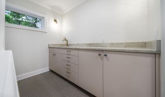 124 Manzanita St, Ashland, OR 97520