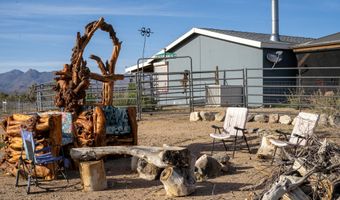 7190 E Red Barrel Rd, Yucca, AZ 86438