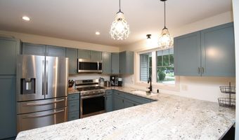 11622 N Venetian Way, Cromwell, IN 46732