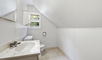1109 S 2nd St, Alma, WI 54610