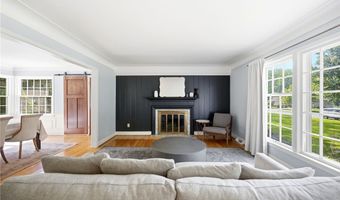 195 Shawnee Trl, Aurora, OH 44202