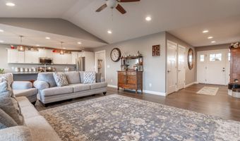 110 Timber Trl, Anna, OH 45302