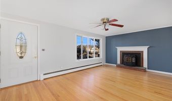 79 Nimitz Rd, East Providence, RI 02916