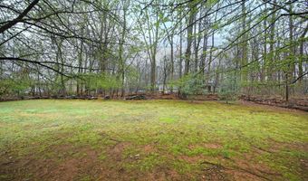222 Red Hill Rd, Middletown, NJ 07748