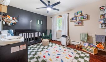 825 Valley Dr, Amherst, OH 44001