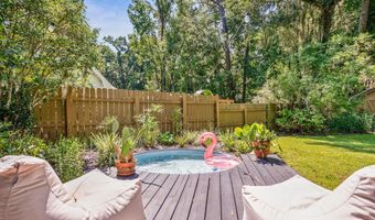 22 Chesterfield Lake Dr, Beaufort, SC 29906