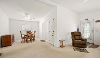 504 WEAVER Dr 504, Dover, DE 19901