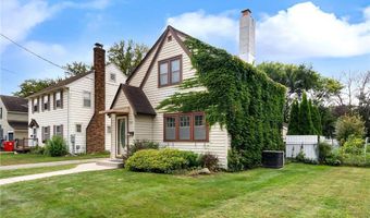 304 9th St SW, Austin, MN 55912
