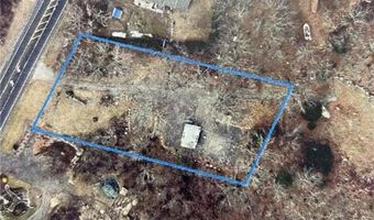 586 S County Trl, Exeter, RI 02822