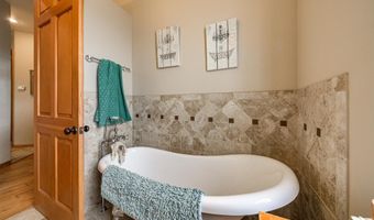 1590 W Foothills Dr, Ash Fork, AZ 86320