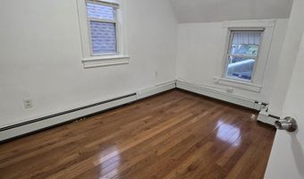 549 AVENUE E 2nd Floor, Bayonne, NJ 07002