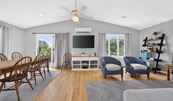 8 SOUTHWEST Rd, Narragansett, RI 02882