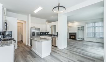 1366 N Bay Dr, Ann Arbor, MI 48103