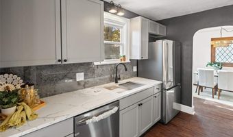 223 Michigan Ave, Alton, IL 62002