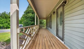 414 Holly Hills Dr, Altavista, VA 24517