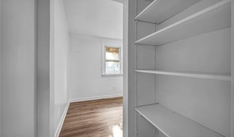 825 Dan St, Akron, OH 44310
