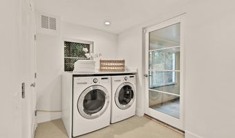 4320 LORCOM Ln, Arlington, VA 22207