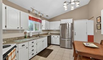 1433 Tahoe Valley Ct, Ballwin, MO 63021