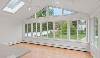 21 Clark Rd, Bedford, MA 01730