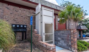 960 Ribaut Rd B, Beaufort, SC 29902