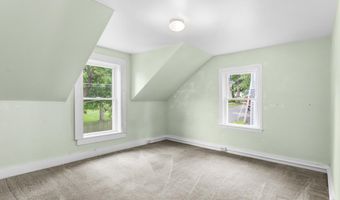 15 Grant St, Bangor, ME 04401