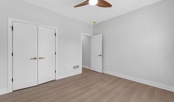 422 NE Lakota Dr, Adrian, MO 64720