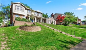 180 Spring Oaks Dr, Ballwin, MO 63011
