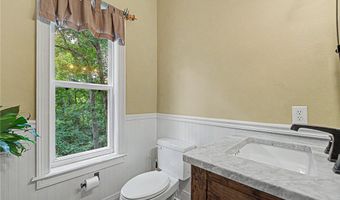 219 Ridgefield St, Bentonville, AR 72712