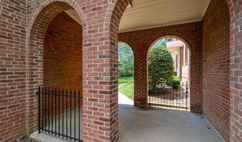 2505 ARLINGTON Blvd 102, Arlington, VA 22201