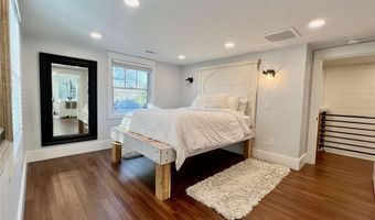 54 Isabelle Dr, Narragansett, RI 02882