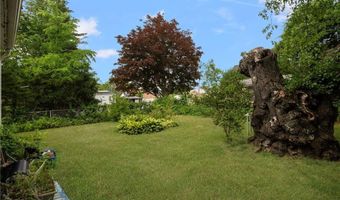 39 Greenfield Ave, North Providence, RI 02911