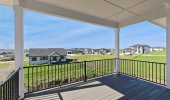17756 Townsend Dr, Clive, IA 50325