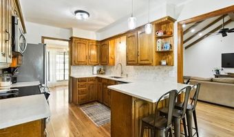 2208 Hickory Dr, Ardmore, OK 73401