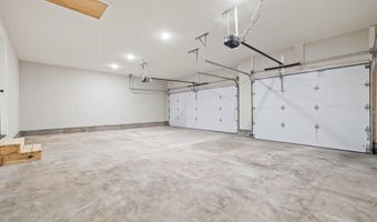 416 Beaver Tail Rd, Ash Grove, MO 65604