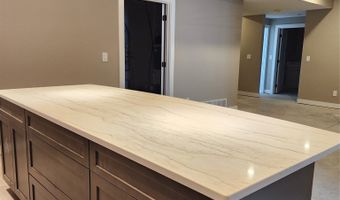 2912 NW Fairfield Ct, Ankeny, IA 50023