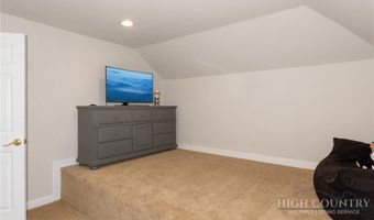 62 Crestview Ln, Banner Elk, NC 28604