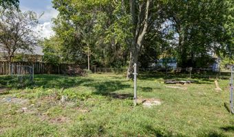 503 Mcnatt Ave, Aurora, MO 65605