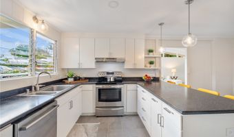 545 Ka Awakea Pl, Kailua, HI 96734