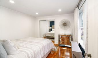 821 Post Rd, Warwick, RI 02888