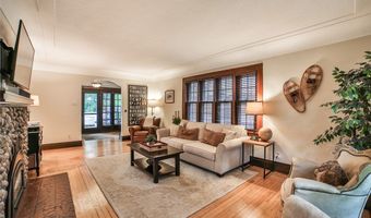 165 Lamarck Dr, Amherst, NY 14226