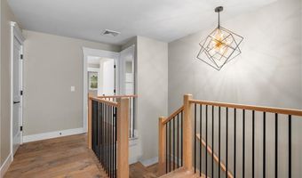 369 Huntinghouse Rd, Glocester, RI 02857