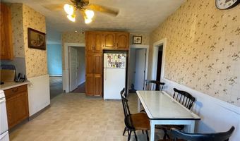 66 Sherry Ave, Bristol, RI 02809